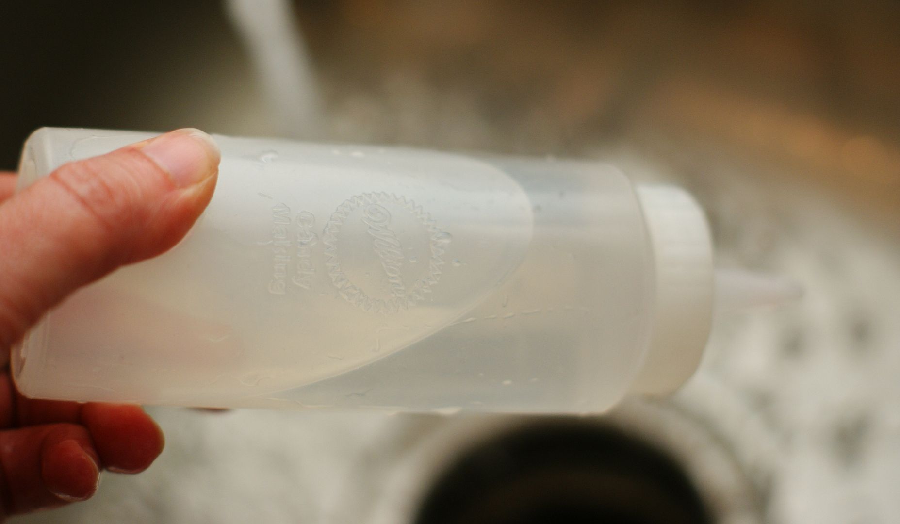 How to Clean Squeeze Bottles . . . Works for Me Wednesday Bake at 350°